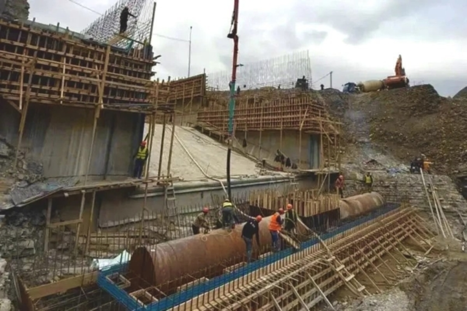 Central hidroeléctrica de Nikhaloy