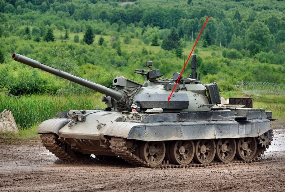 "Cejas de Ilich" en el tanque

T-55AM