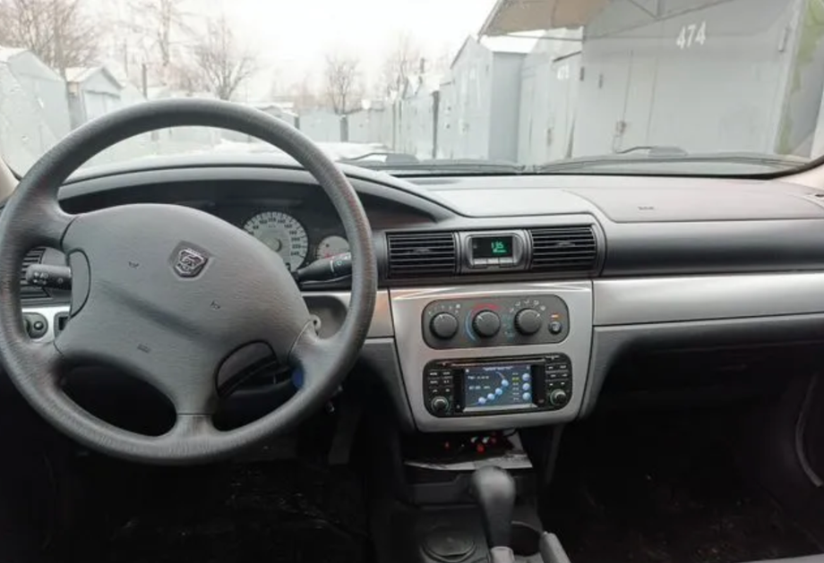 Volga Siber with Chrysler radio
