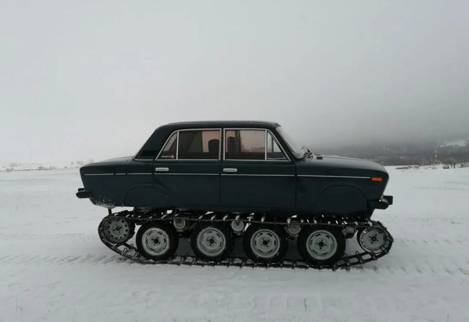 Homemade tracked all-terrain vehicle based on VAZ-2106