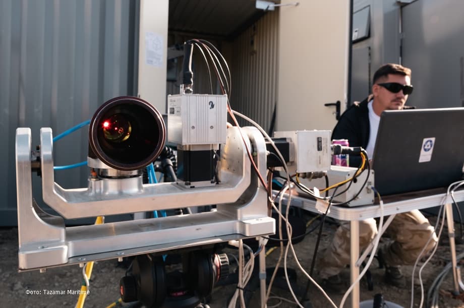 The mobile laser complex is capable of separating metal structures up to 260 mm thick at a distance of up to 300 meters.