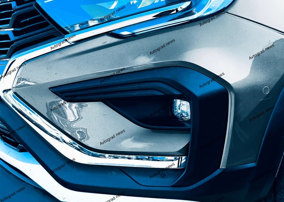 Противотуманная фара и бампер топовой версии LADA Vesta <br>