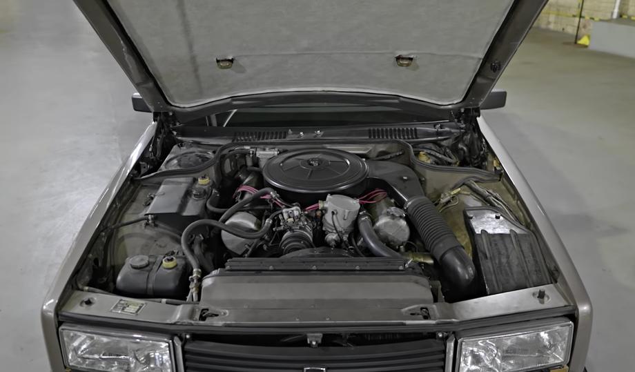 Под капотом ЗИЛ-4102