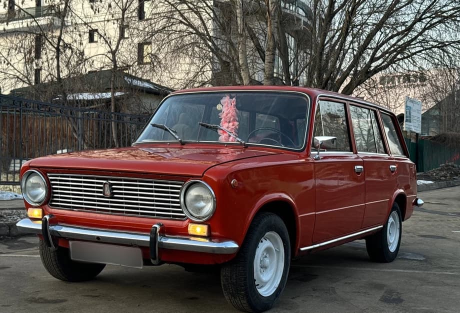 ВАЗ-2102