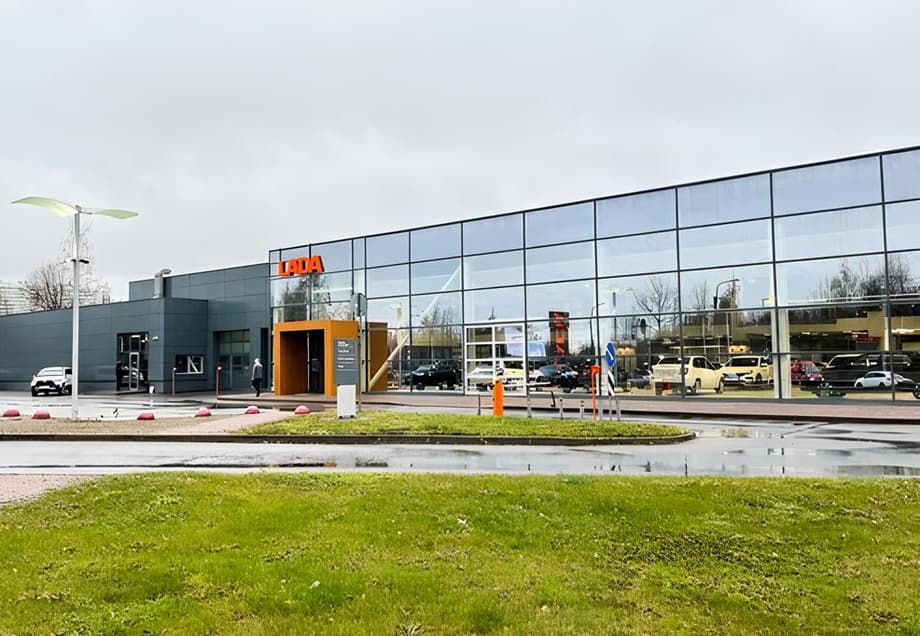 Салон Lada на улице Косыгина в Санкт-Петербурге