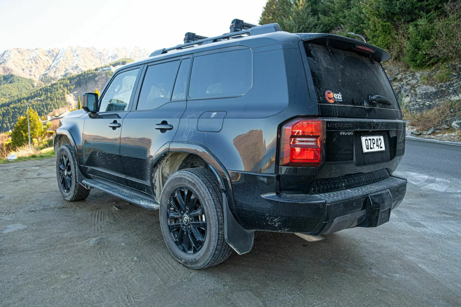Toyota Land Cruiser Prado 2025