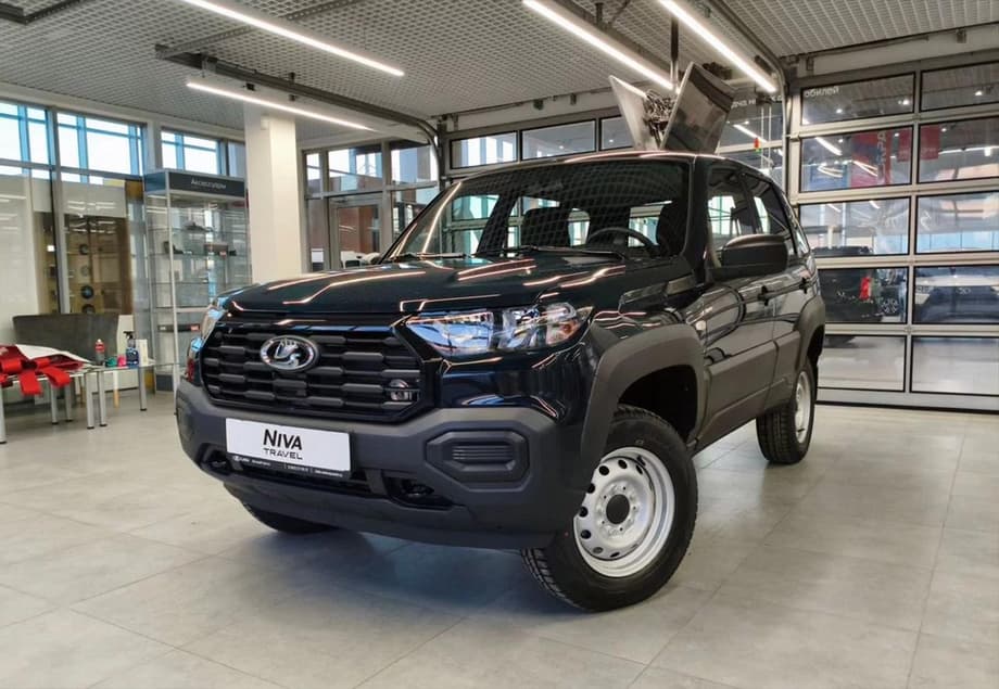Lada Niva Travel