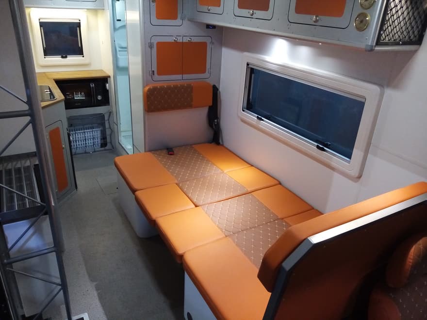 Motorhome based on Pinzgauer 712