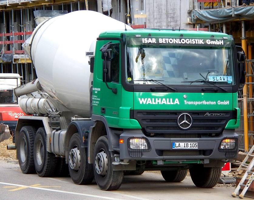 &nbsp; &nbsp;Mercedes-Benz Actros&nbsp;&nbsp;