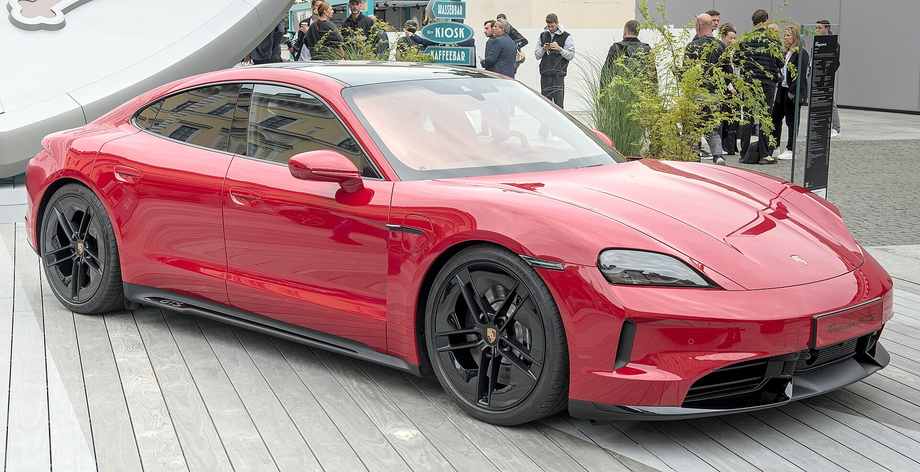 Porsche Taycan GTS