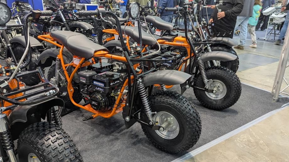 Sprint with Lifan KP270E-R engine (in the center)