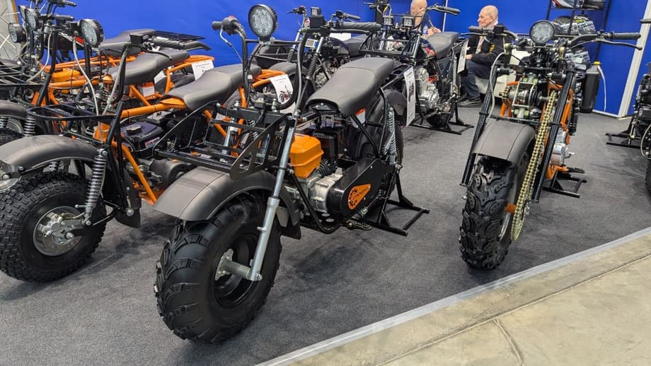 «Sprint» with Lifan KP270E-R engine (in the center)