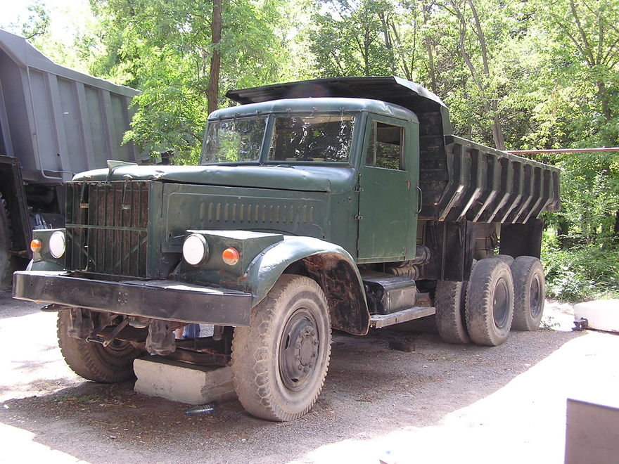 КрАЗ-256Б