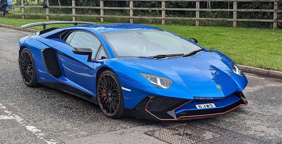 Lamborghini Aventador