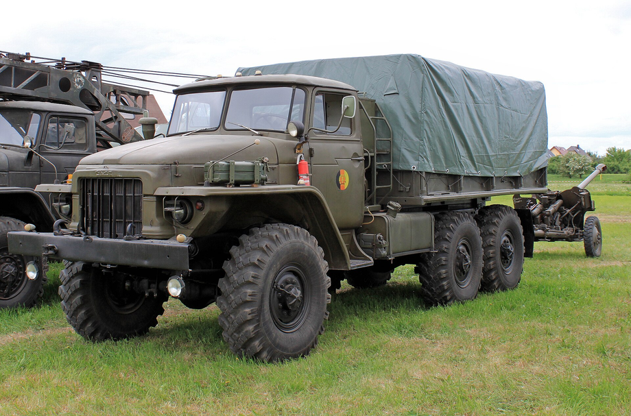 Урал-375 Д