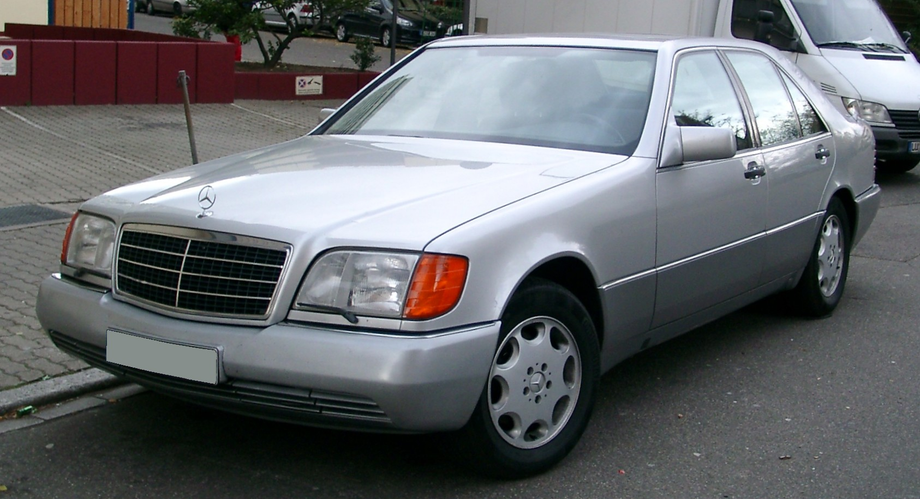 Mercedes-Benz W140 