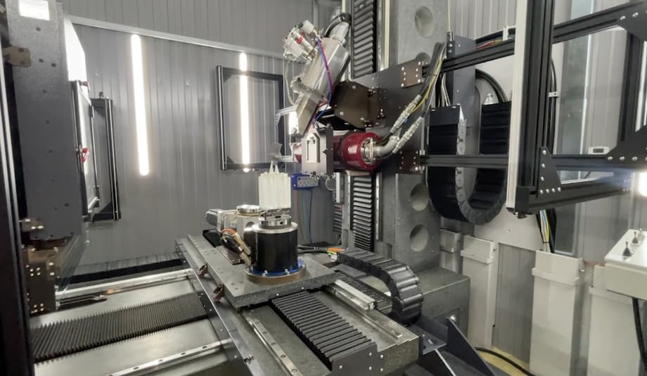 Новый томограф для проверки качества авиационных деталей