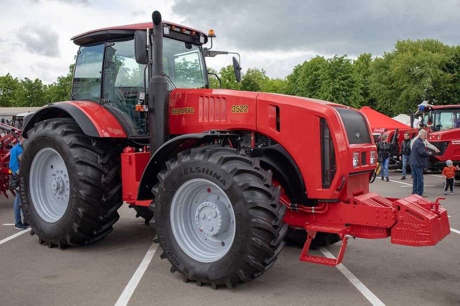 BELARUS 3522 с двигателем 