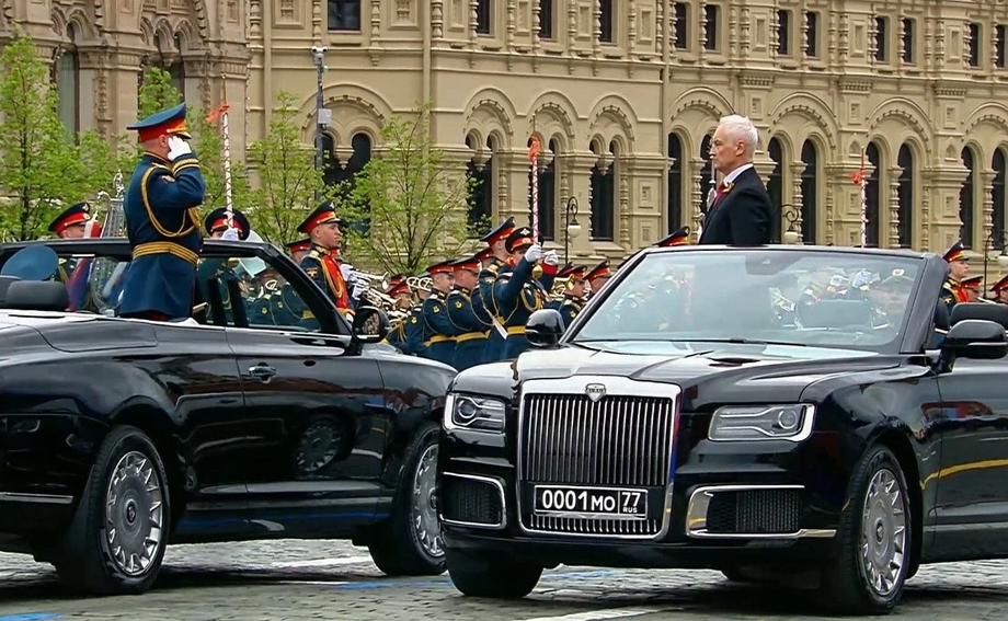 Глава Минобороны России Андрей Белоусов на автомобиле Aurus Senat
