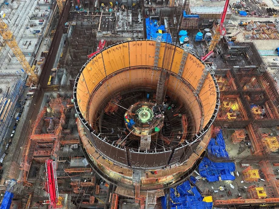 Segunda capa de la estructura de contención interna de la unidad de energía № 2 en la CEN «El Dabaa»