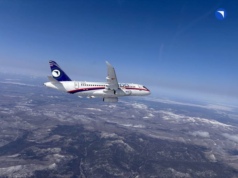 SSJ-100