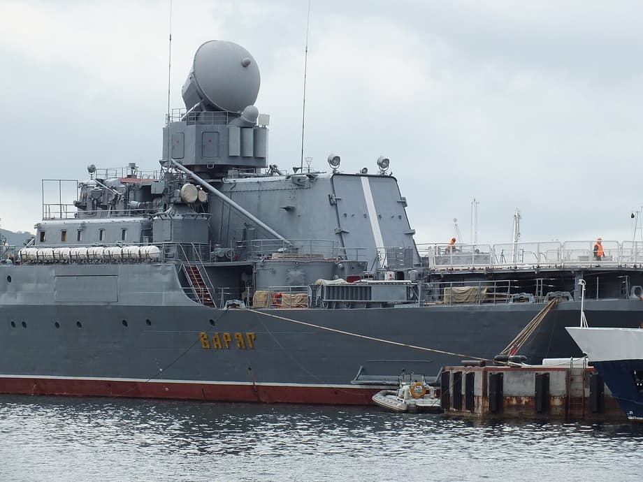 Buque insignia de la Flota del Pacífico, crucero de misiles de la guardia del proyecto 1164 «Varyag»