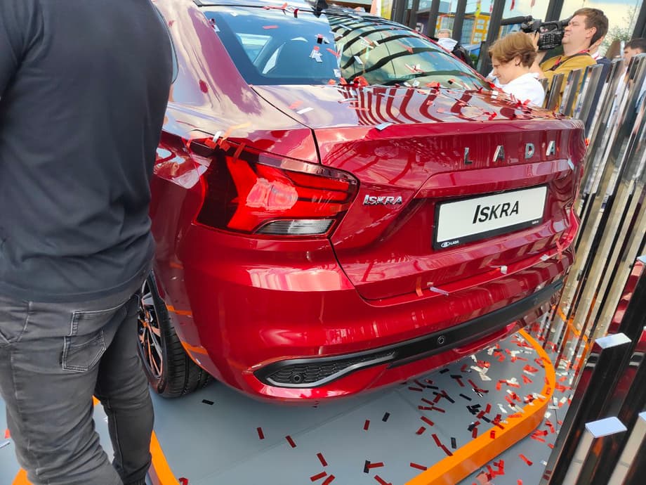 LADA Iskra в кузове седан<br>