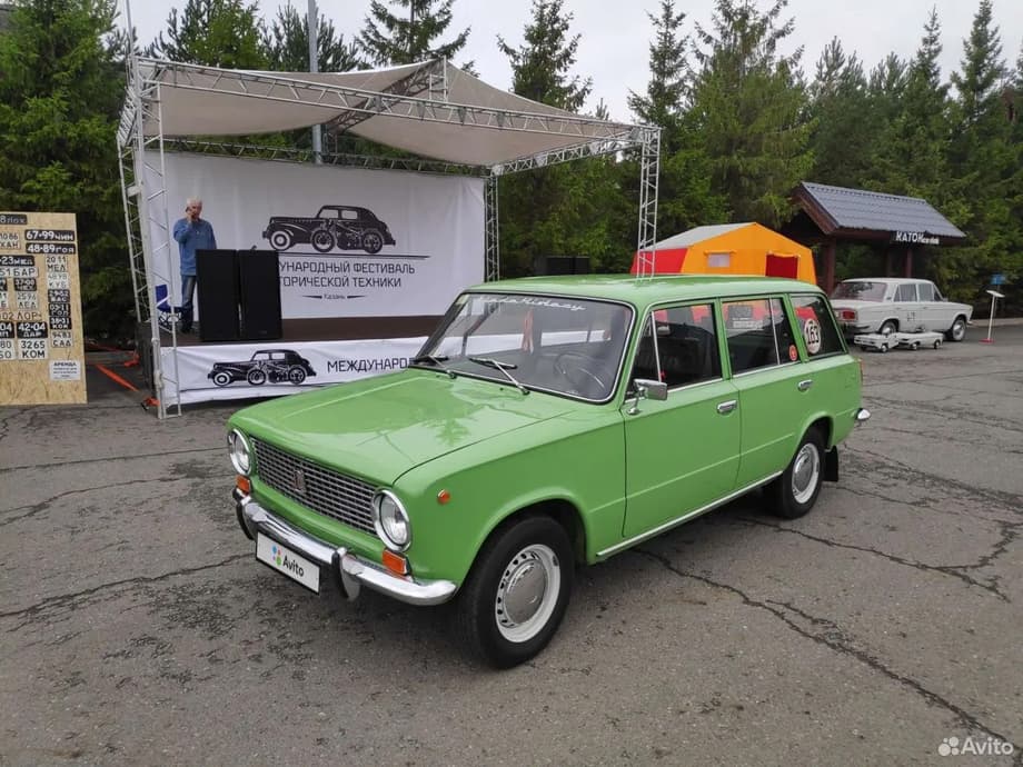 ВАЗ-2102
