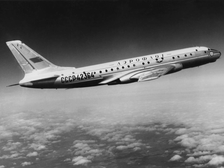 Tu-104