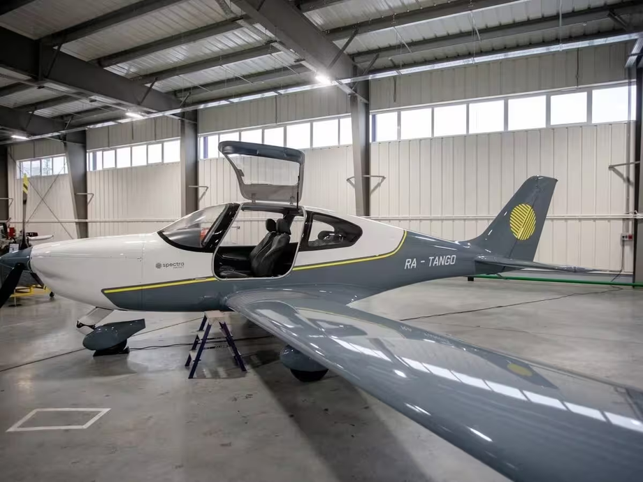 Avión de entrenamiento Tango
