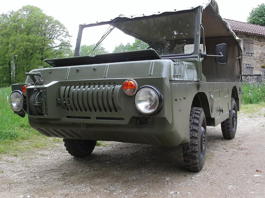 LuAZ-967