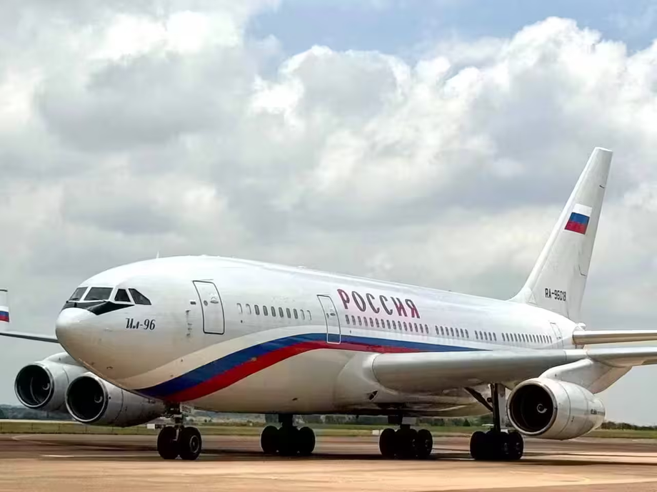 Il-96-300