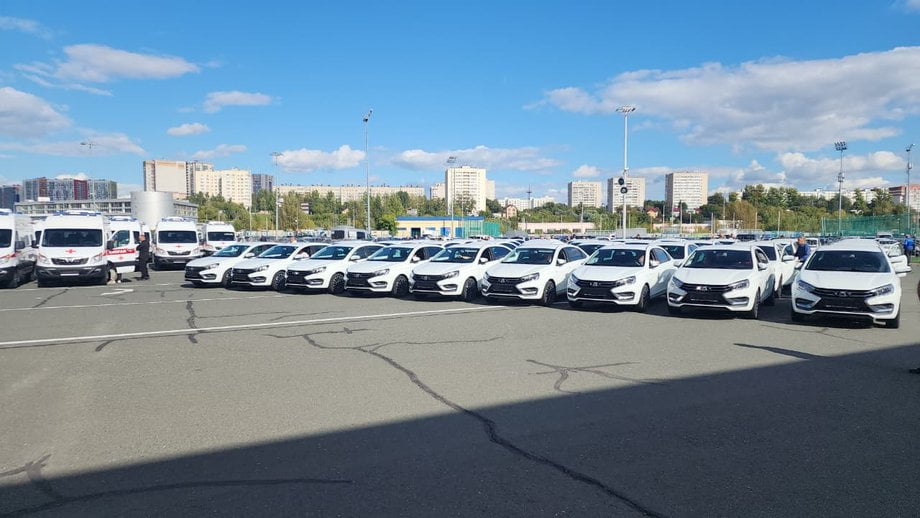 Lada Aura