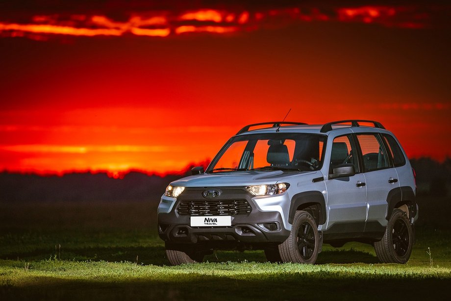 Lada Niva Travel