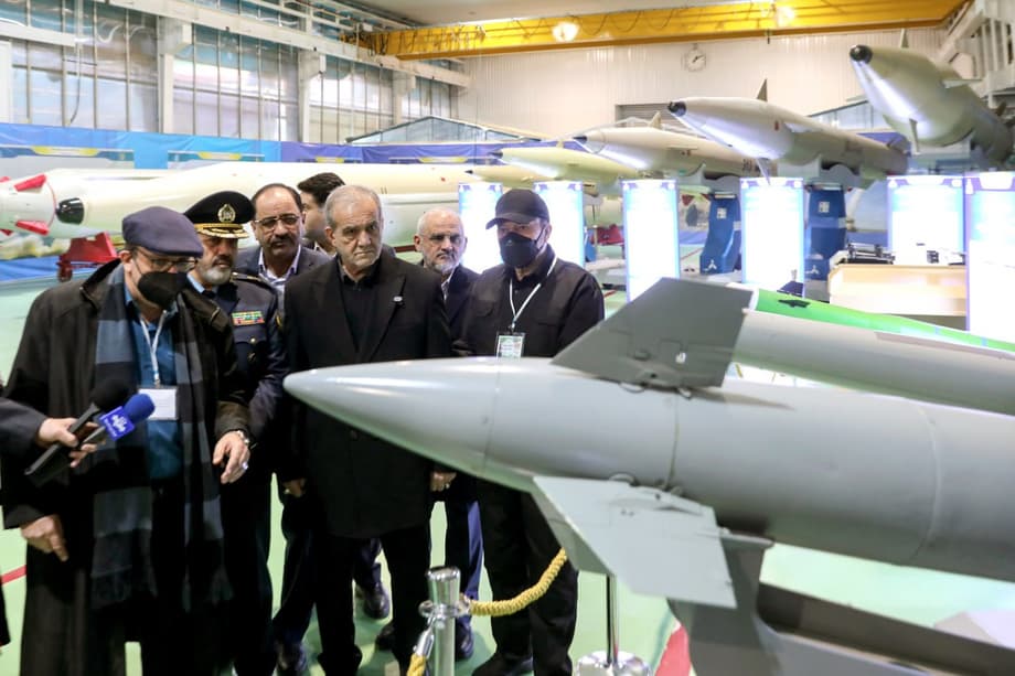 Iranian President Masoud Pezeshkian examines the Oghab SAM