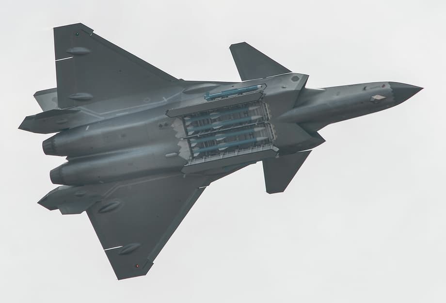 J-20 с ракетами PL-15