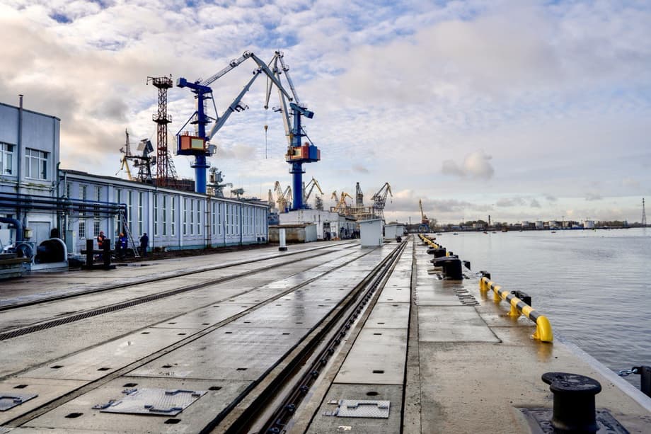 Достроечная набережная