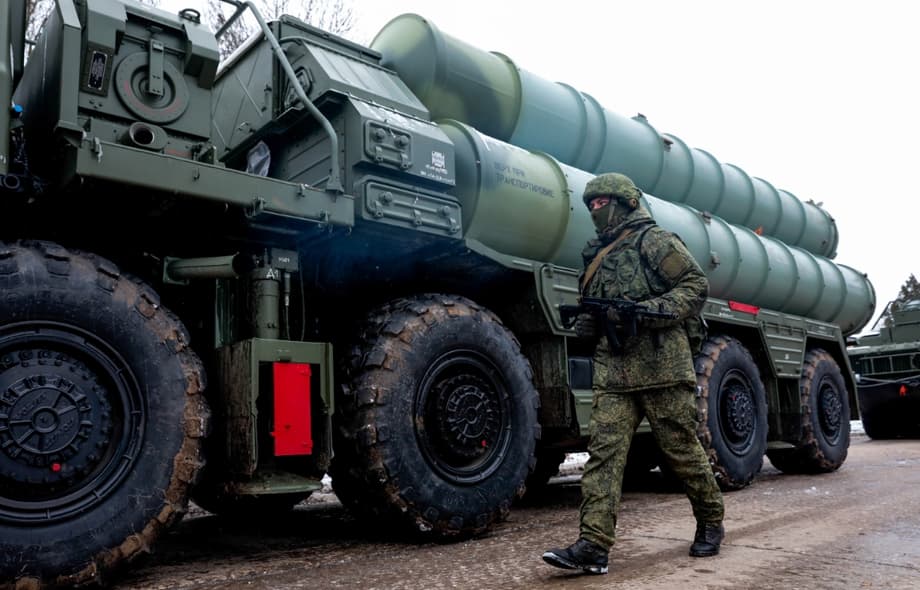 Sistema de misiles antiaéreos S-400 «Triumph»