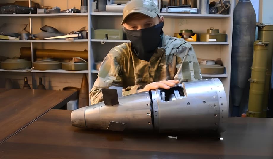 разбор головной части ракеты HIMARS