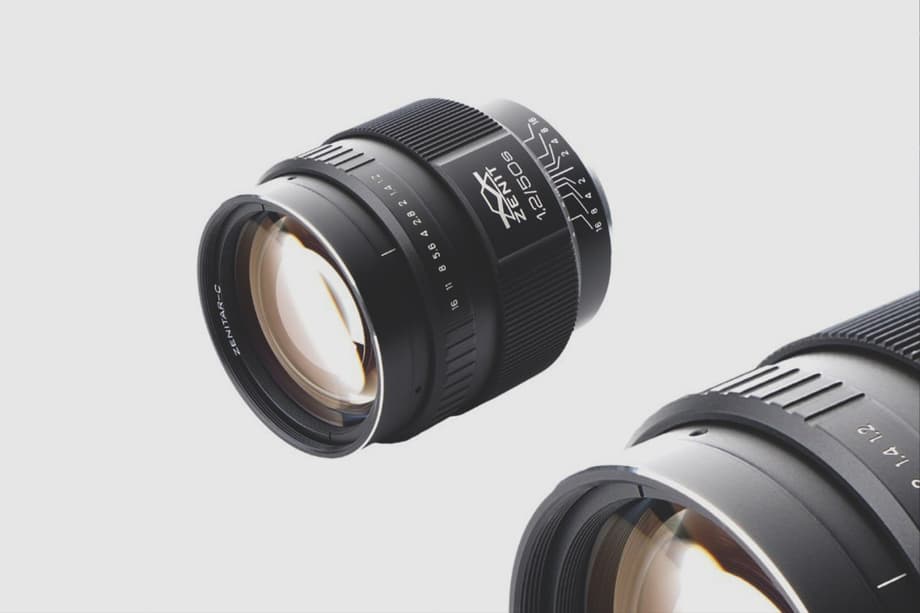 «Зенитар-С» базируется на разработках фототехники «Зенит». 