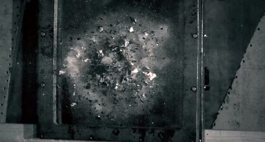 Полученное остекление выдерживает удары гири, молотка, бутылки, металлических снарядов и пневматической пушки.