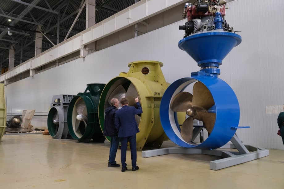 Hélices orientables