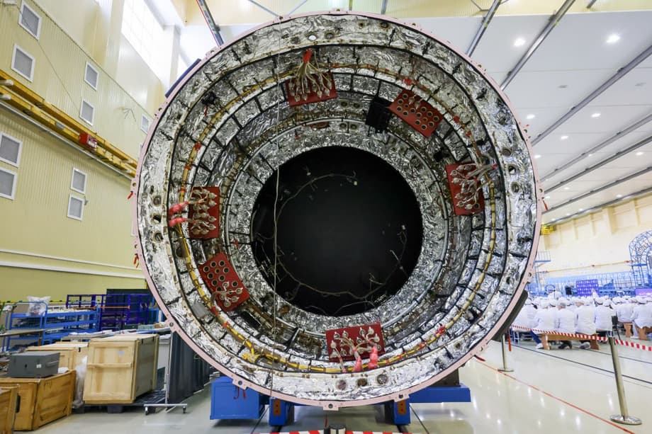 Всего «Ангара» имеет несколько модификаций ракет-носителей от легкого до тяжелого классов, и все они будут выпускаться в Омске<br>