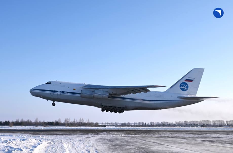 An-124-100 «Ruslán»