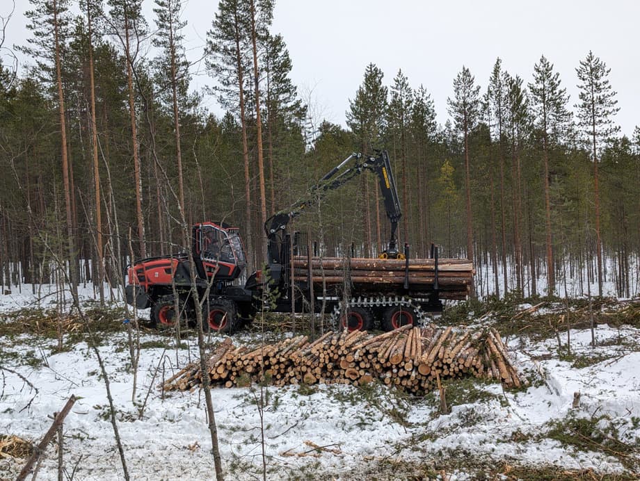 Форвардер КАМАЗ-1011