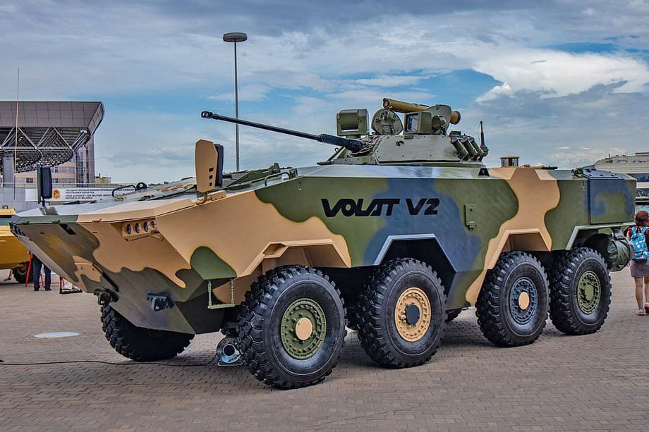 Бронетранспортер V2