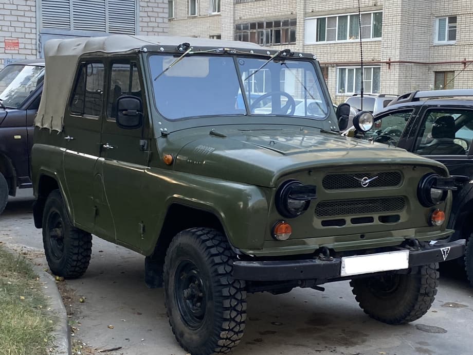 УАЗ 3151 (модернизированная версия УАЗ-469)