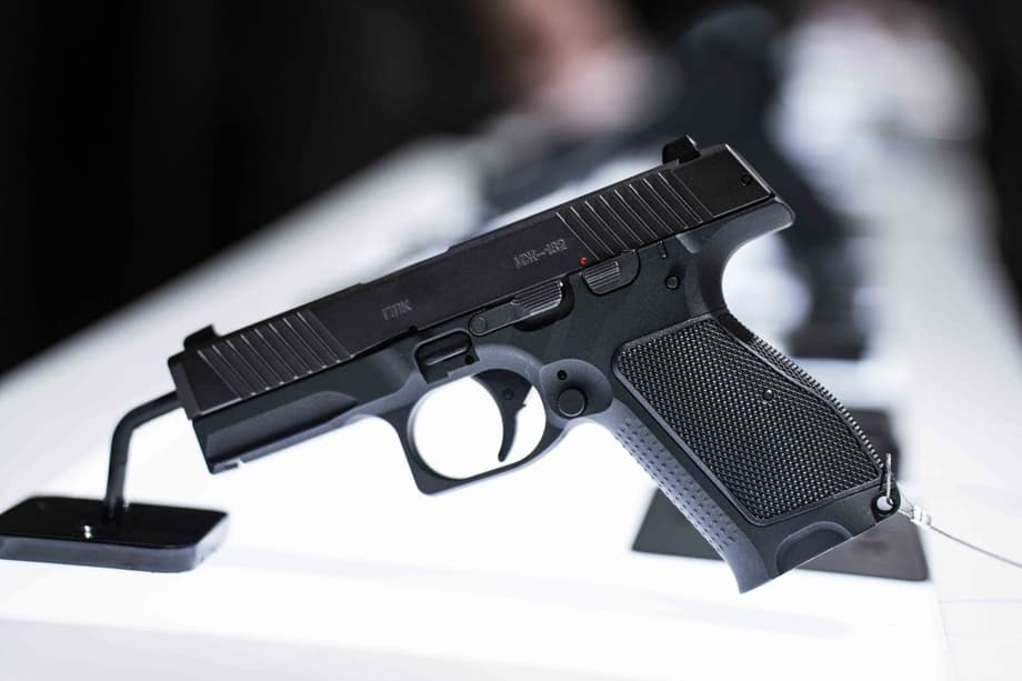 Модернизированный спортивный пистолет ИЖ-182