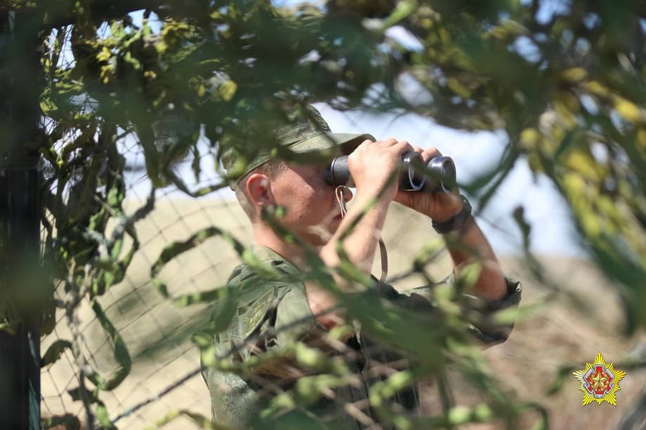 Белорусский военнослужащий на учениях в Астраханской области