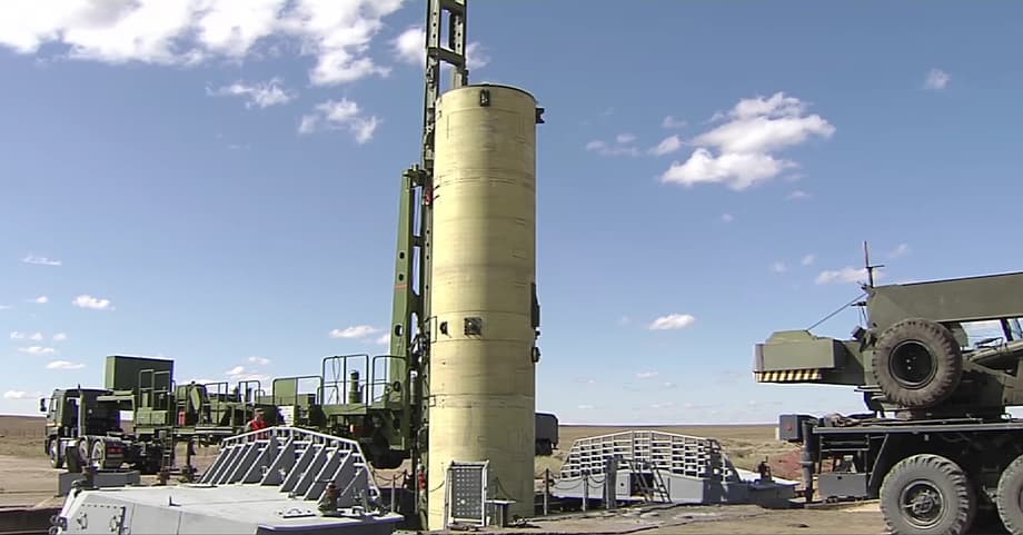 Подготовка к пуску ракеты системы ПРО&nbsp;«Нудоль»&nbsp;